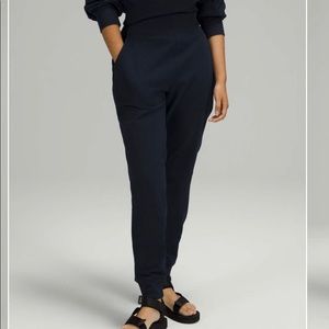 Lululemon LA Warm Down High Rise Jogger True Navy Size 4